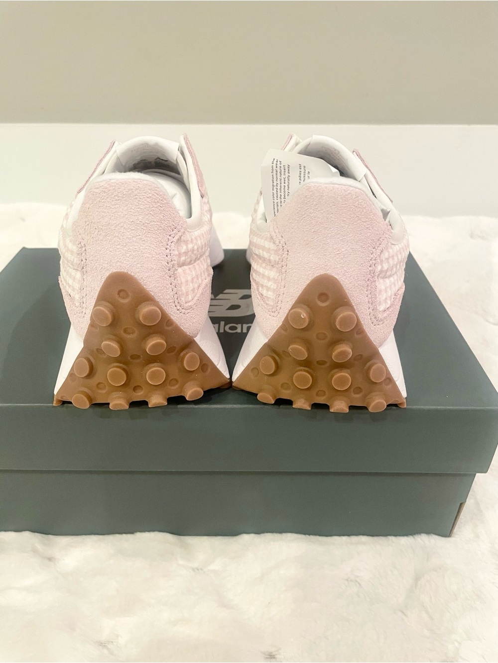 New Balance 327 Pink White Gingham
Sneakers Women's Size 8 NIB - Picture 4 of 6